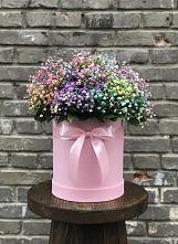 Цветочная композиция из Гипсофила и Розы в шляпной коробке #REPLACE_PRED# Казанской Краснодарского края