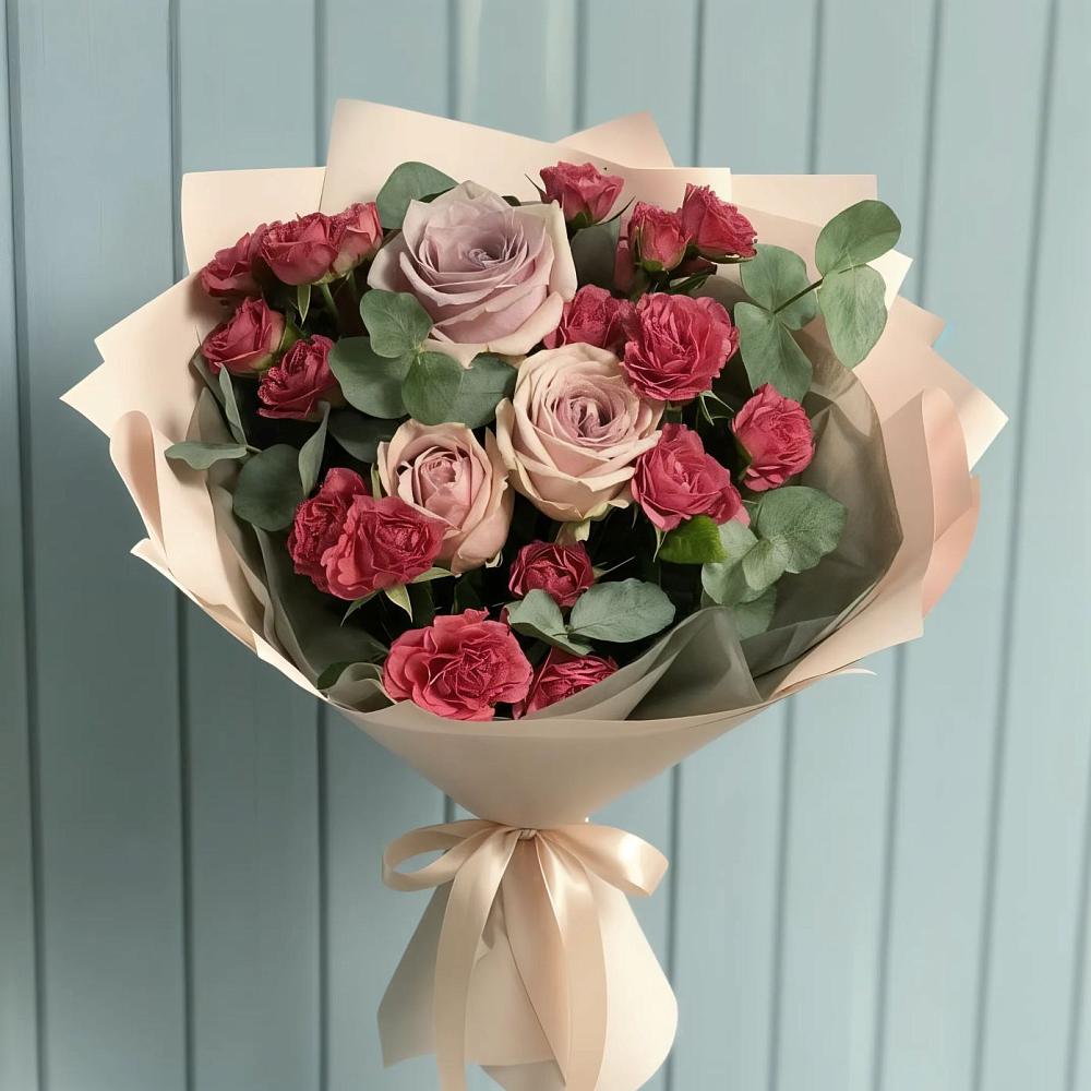 Букет цветов из: Гвоздики и Розы в Казанской Краснодарского края