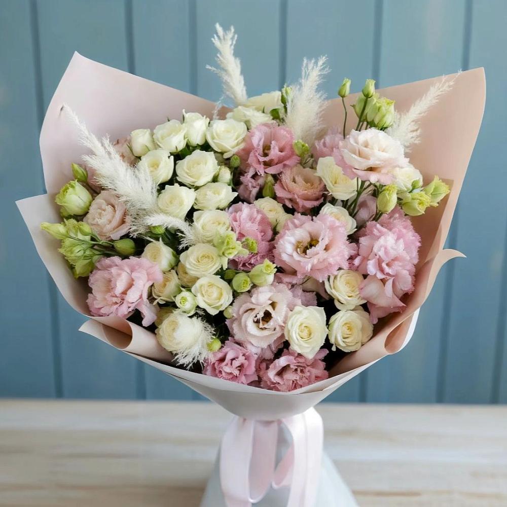 Букет цветов из: Альстромерии и Розы в Казанской Краснодарского края