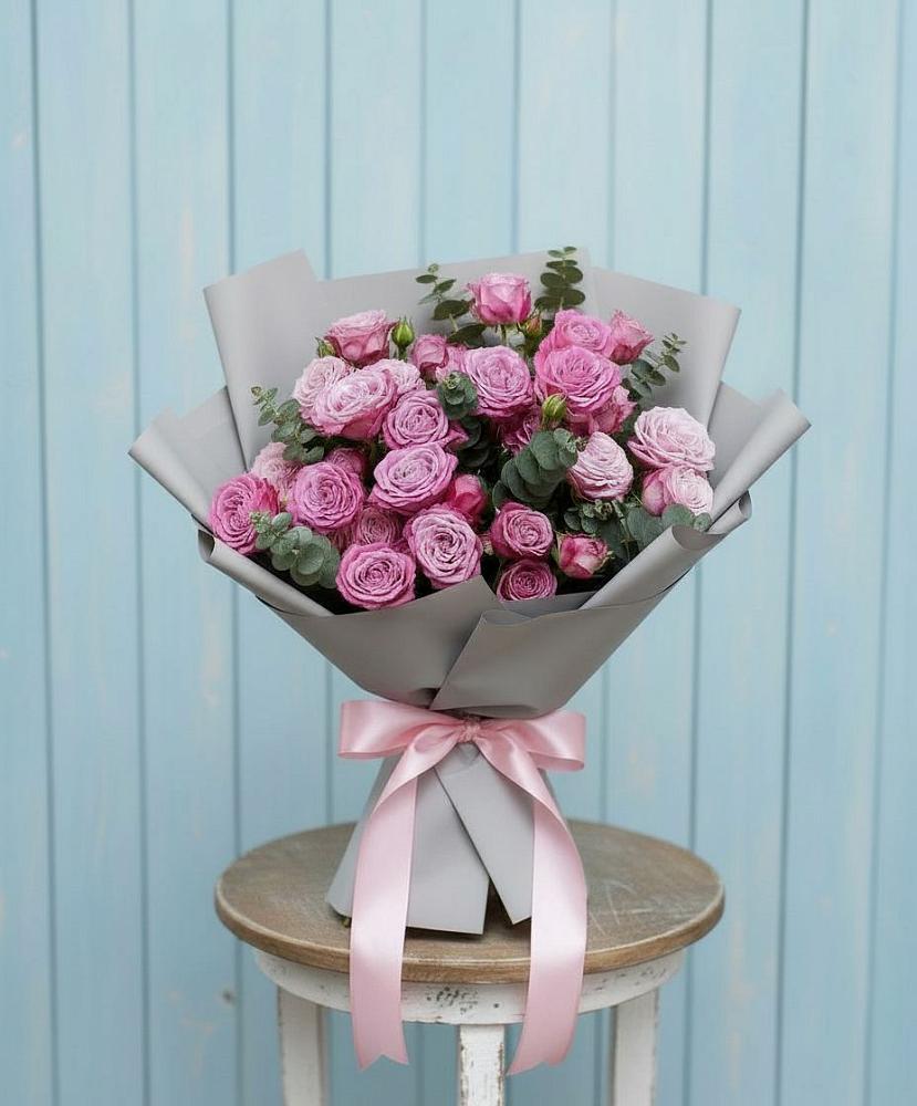 Букет цветов из: Розы в Казанской Краснодарского края