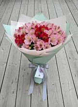 Букет цветов из:  Альстромерии в Казанской Краснодарского края