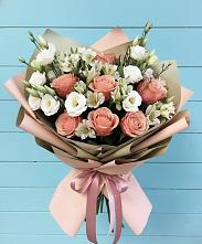 Букет цветов из:  Розы, Альстромерии и Лизиантусы #REPLACE_PRED# Казанской Краснодарского края