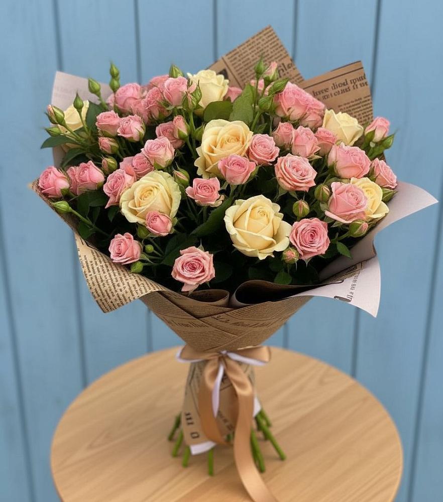 Букет цветов из: Розы в Казанской Краснодарского края