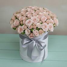 Цветочная композиция из Розы в шляпной коробке в Казанской Краснодарского края