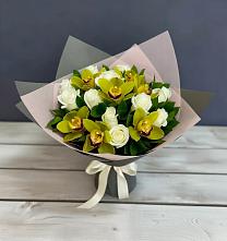 Букет цветов из:  Орхидеи и Розы в Казанской Краснодарского края