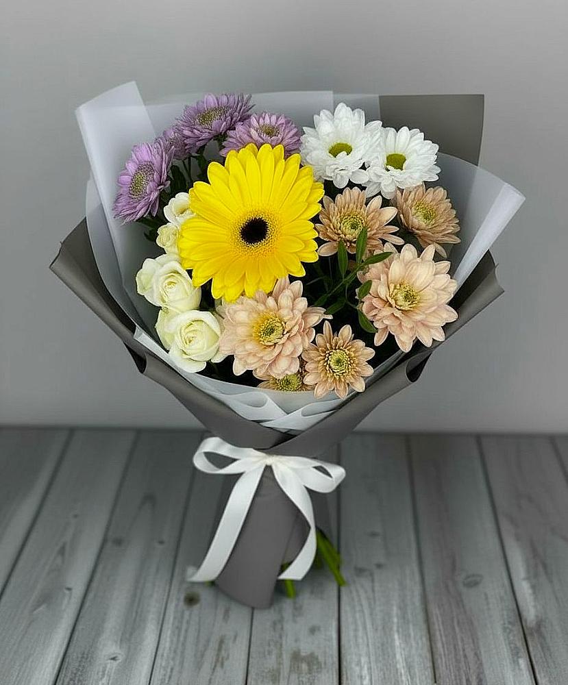 Букет цветов из: Розы, Герберы и Хризантемы в Казанской Краснодарского края