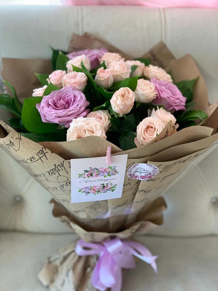 Букет цветов из: Розы в Казанской Краснодарского края