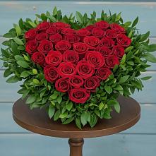 Цветочная композиция из Розы в виде сердца в Казанской Краснодарского края