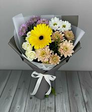 Букет цветов из:  Розы, Герберы и Хризантемы в Казанской Краснодарского края