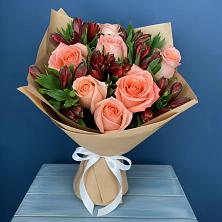 Букет цветов из:  Розы и Альстромерии в Казанской Краснодарского края