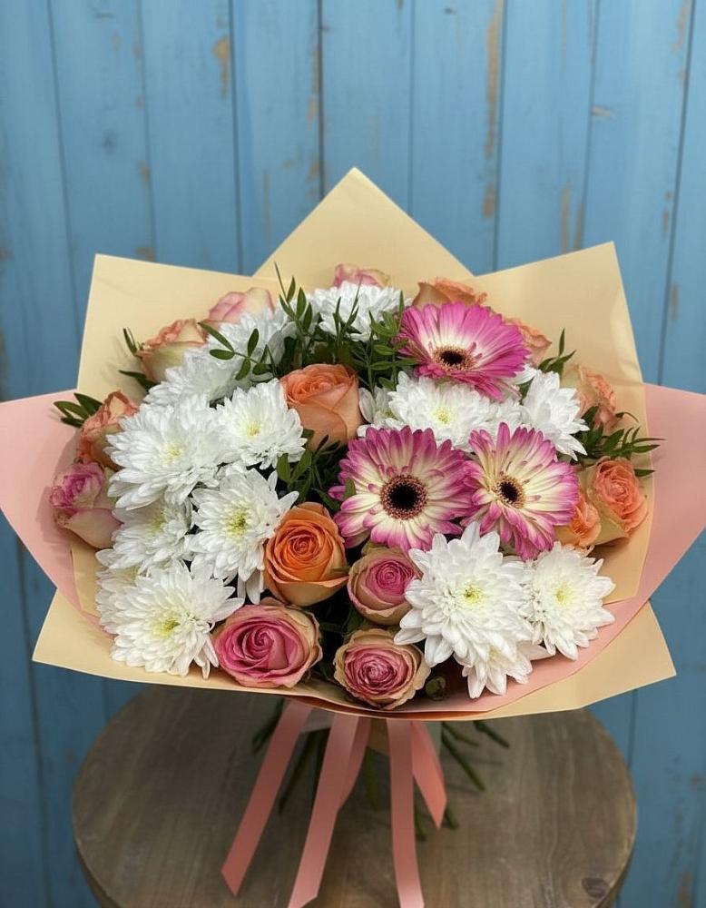 Букет цветов из: Розы, Герберы и Хризантемы в Казанской Краснодарского края