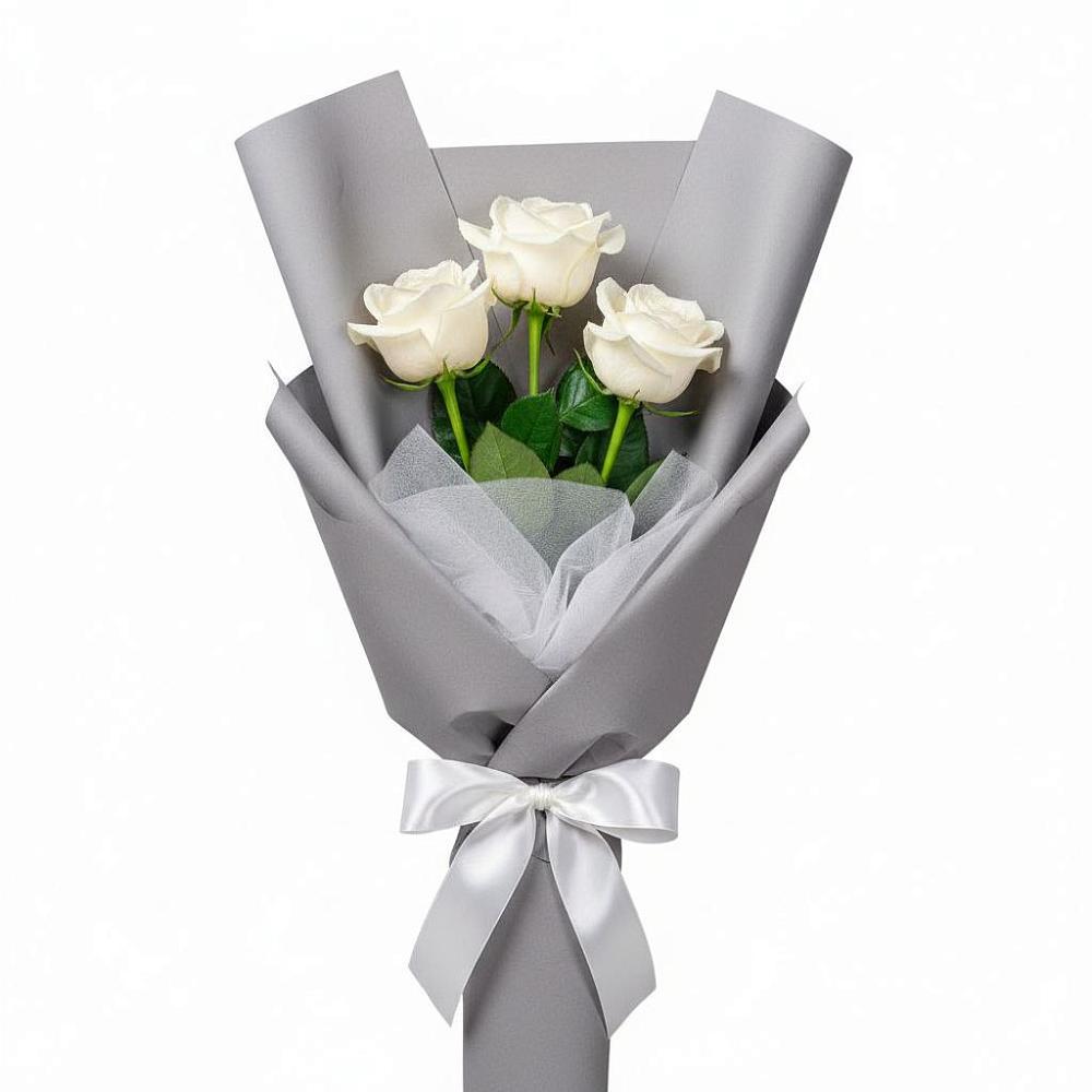 Букет 3 белые розы в Казанской Краснодарского края