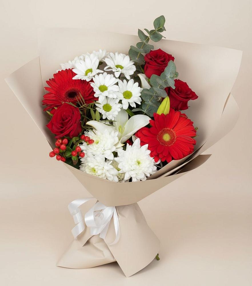 Букет цветов из: Розы, Хризантемы, Герберы и Лилии в Казанской Краснодарского края