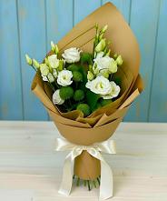 Букет цветов из:  Хризантемы и Лизиантусы #REPLACE_PRED# Казанской Краснодарского края