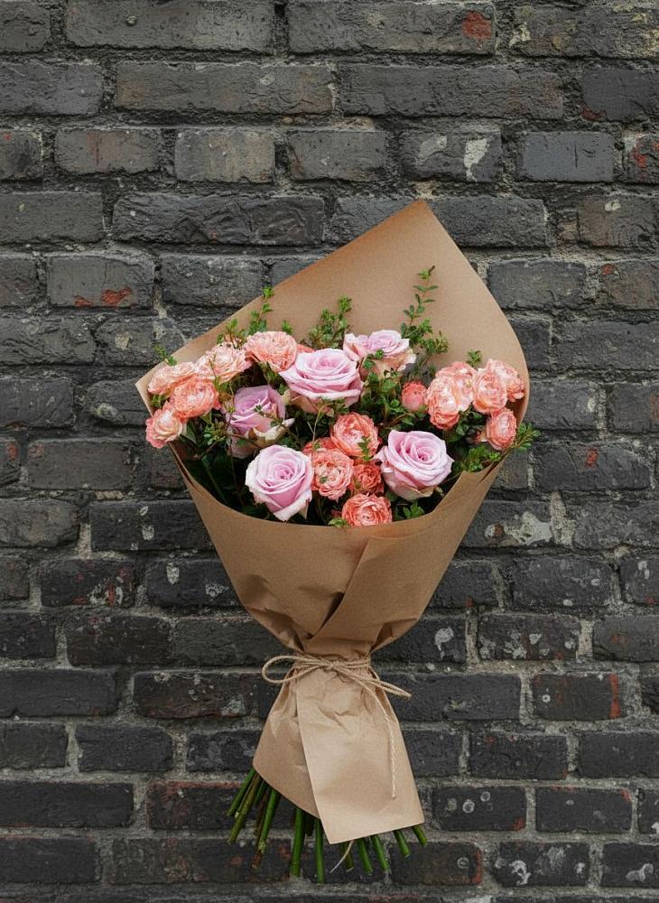 Букет цветов из: Розы в Казанской Краснодарского края