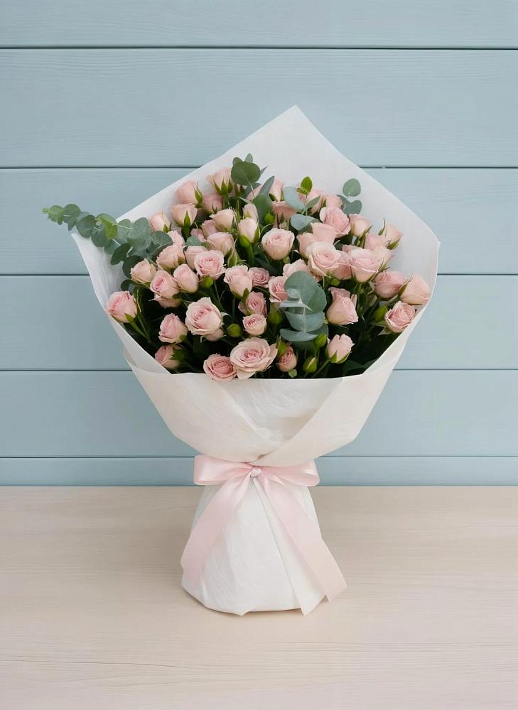 Букет цветов из: Розы в Казанской Краснодарского края