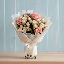 Букет цветов из:  Розы в Казанской Краснодарского края