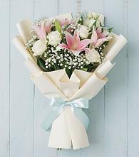 Букет цветов из:  Лилии в Казанской Краснодарского края