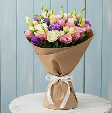Букет цветов из:  Лизиантусы в Казанской Краснодарского края
