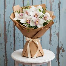 Букет цветов из:  Орхидеи и Розы в Казанской Краснодарского края