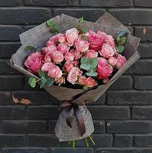 Букет цветов из:  Розы в Казанской Краснодарского края
